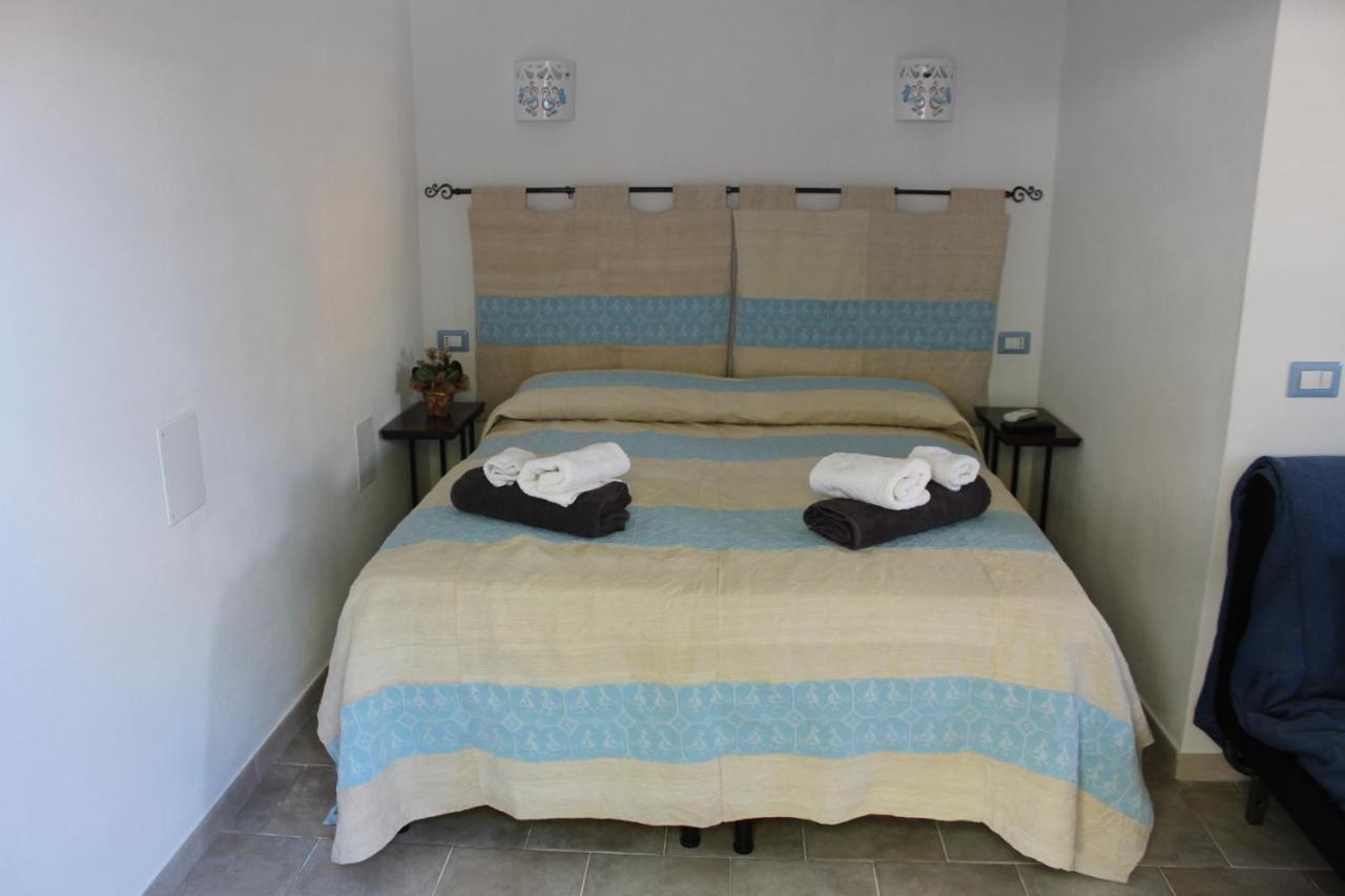 B&B Sa Pedra Longa Uri Exterior foto
